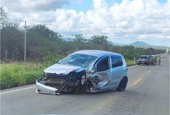 Grave acidente deixa uma pessoa morta na BA-148, entre Livramento e Brumado