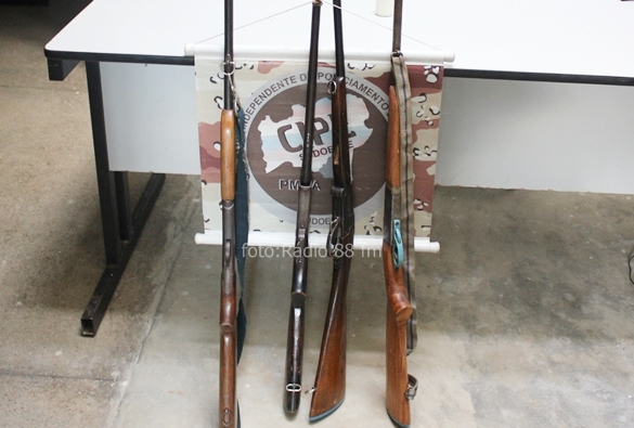 Livramento: CIPE Sudoeste realiza apreensão de armas de fogo em Itanagé