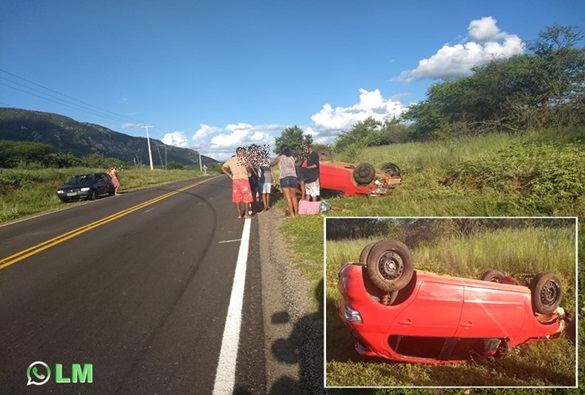 Casal fica ferido após carro capotar na BA-152 próximo ao Distrito de Itanagé