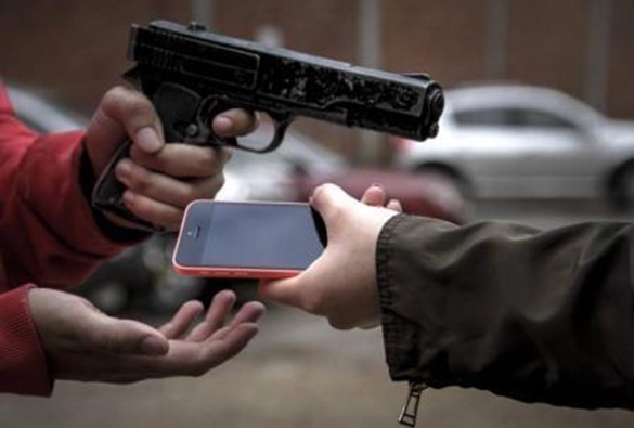 Condenação para furto de celular vai depender do valor do aparelho