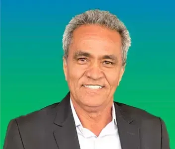 Justiça determina bloqueio de bens do ex-prefeito de Correntina em até R$ 12,7 milhões 