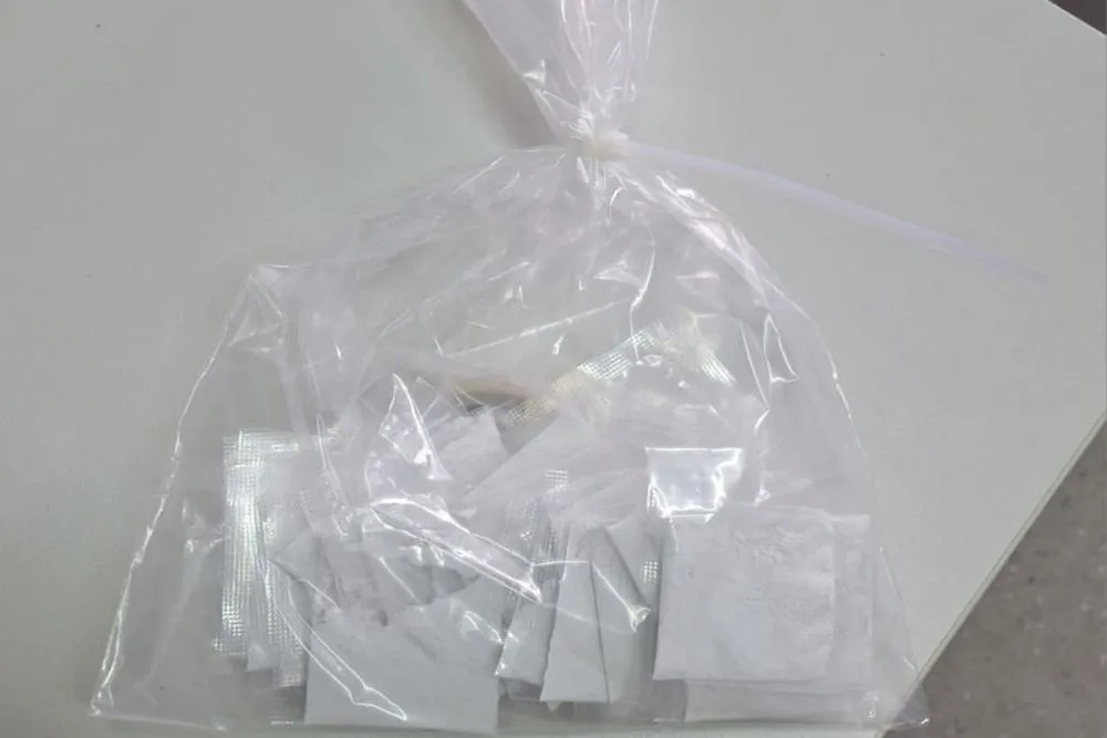 Polícia Militar apreende 50 porções de substância similar à cocaína em Macaúbas