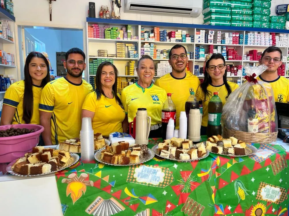 Farmácia Vitória realiza Show de Prêmios e contempla clientes com dinheiro e balaios juninos no São João