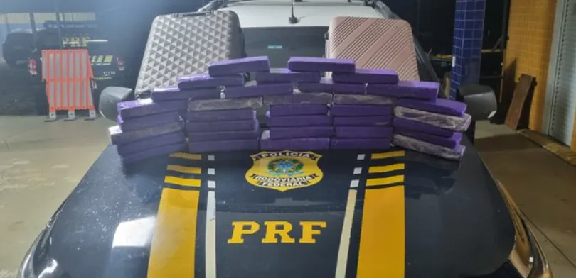 Mulher é presa transportando maconha dentro de ônibus em Vitória da Conquista