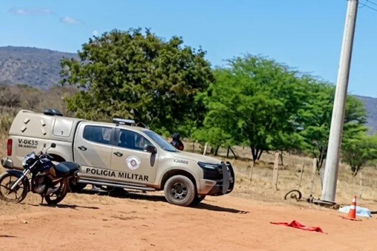 Paramirim: Jovem morre após moto que conduzia colidir em poste