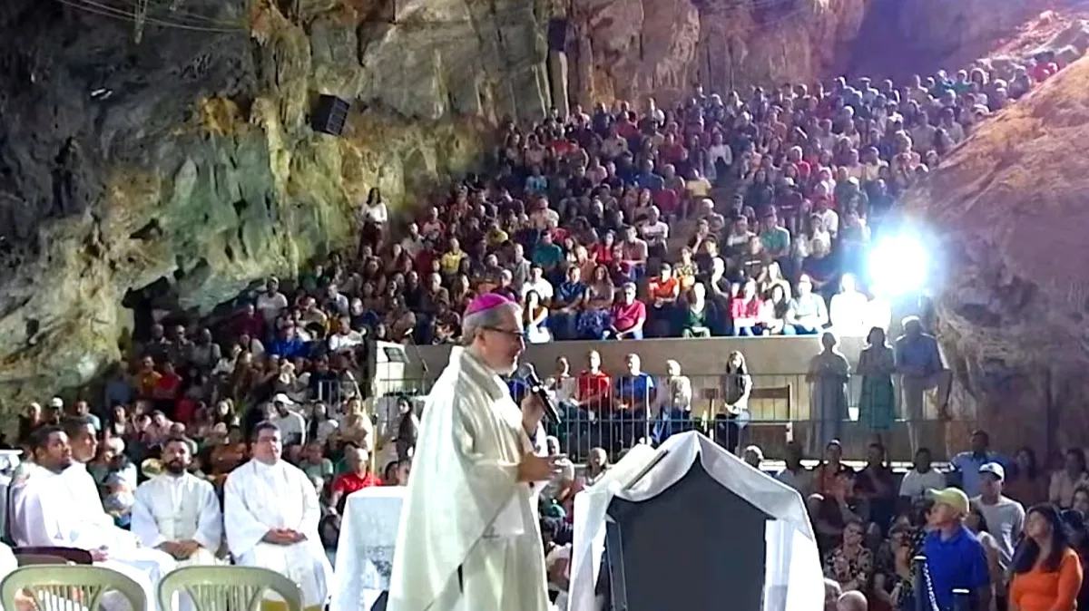 Rádio 88 FM irá transmitir ao vivo a Festa do Sagrado Coração de Jesus na Gruta da Mangabeira em Ituaçu