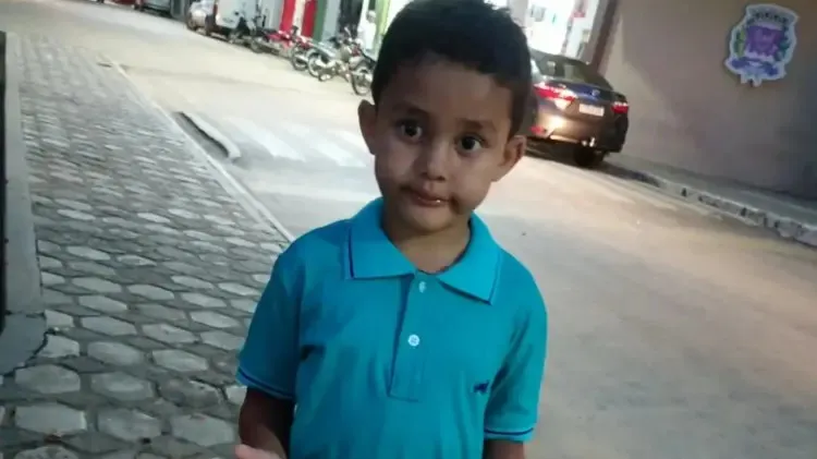 Criança de 5 anos morre após passar mal dentro de escola em Anagé