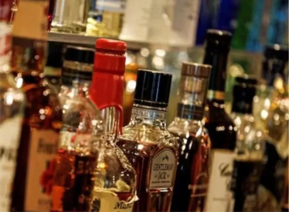 Sete pessoas são hospitalizadas na Bahia após suspeita de intoxicação por metanol