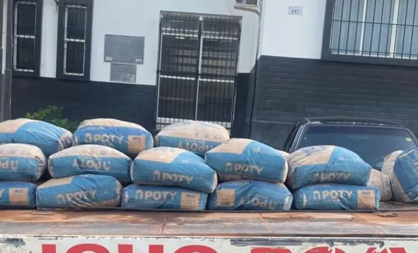 Funcionário é preso por furto de cimento em Livramento