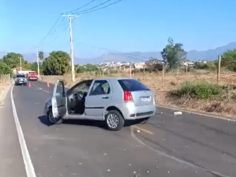 Idosa morre após carro bater em poste na estrada da Barrinha em Livramento
