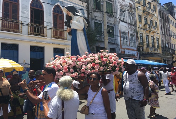 Senador volta atrás e desiste de feriado nacional para Santa Dulce; projeto agora prevê criação de Dia Nacional da religiosa