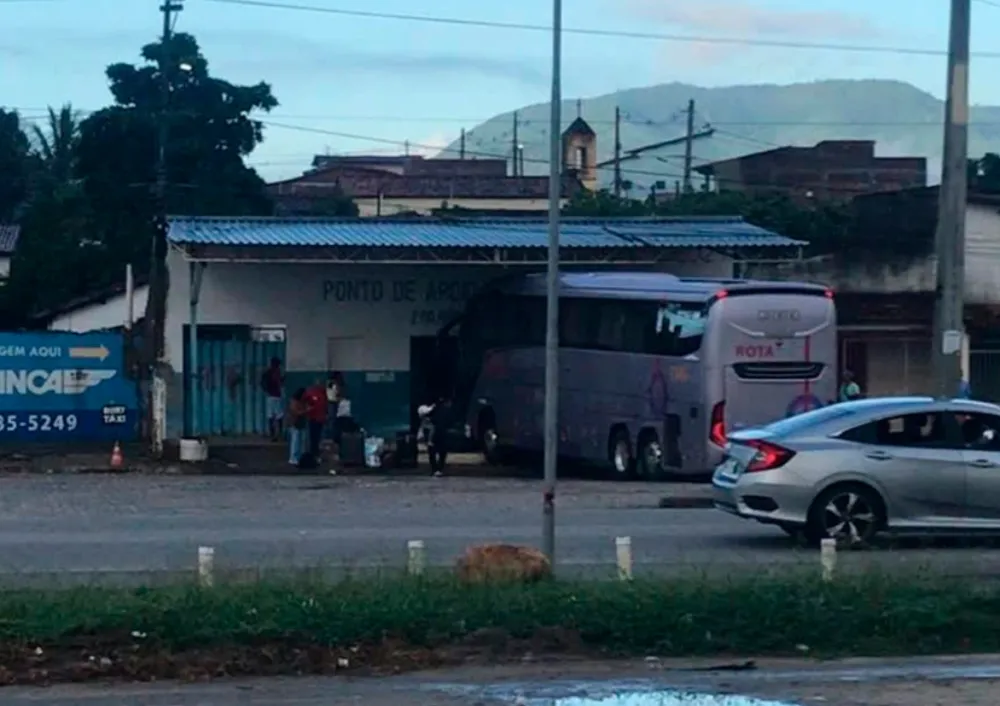 Irmãos atropelados por ônibus em rodoviária de Itambé têm pernas amputadas