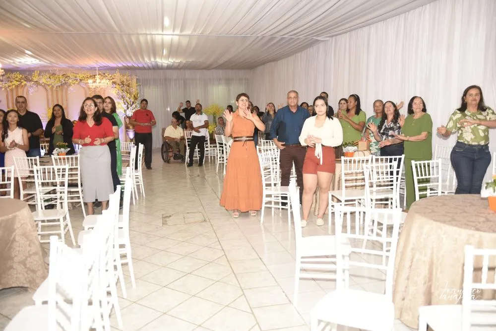 Despedida emocionante marca partida de Irmã Reginalda de Livramento