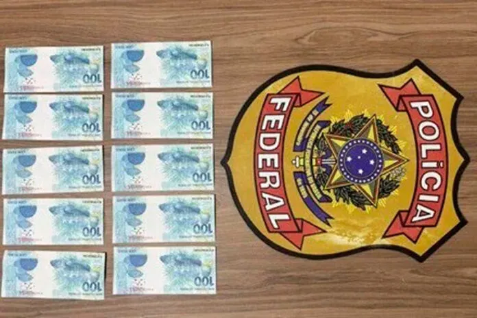 Mulher é presa em Feira de Santana ao receber notas falsas pelos Correios