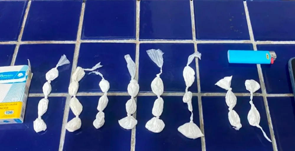 Polícia apreende drogas escondidas em Livramento de Nossa Senhora