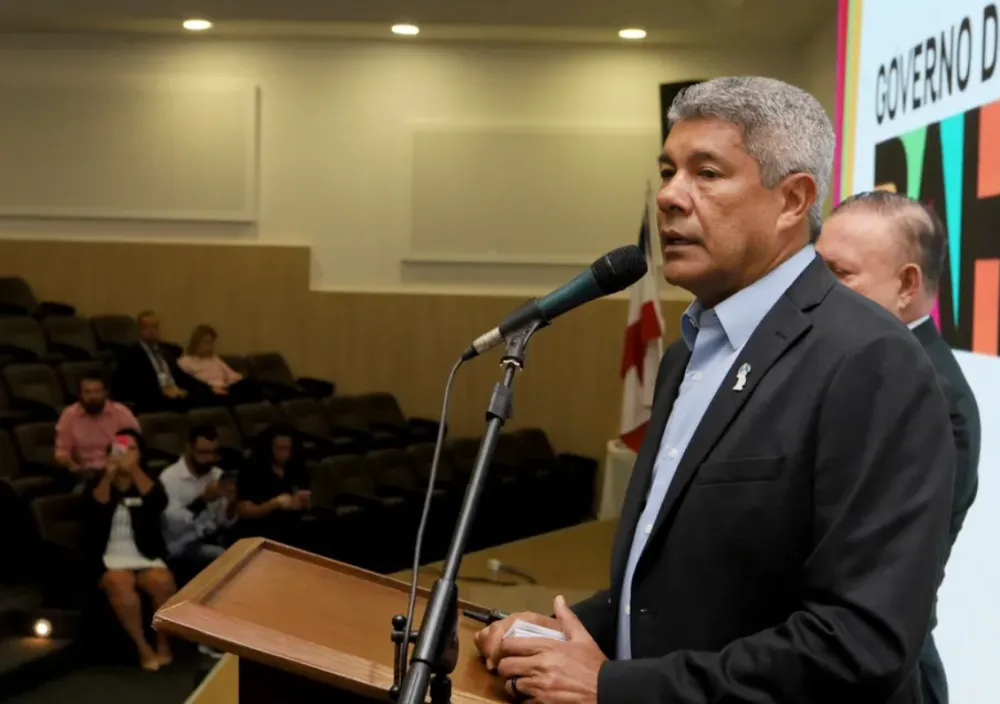 Governo da Bahia anuncia reajuste salarial e novas iniciativas para o ensino superior e esporte