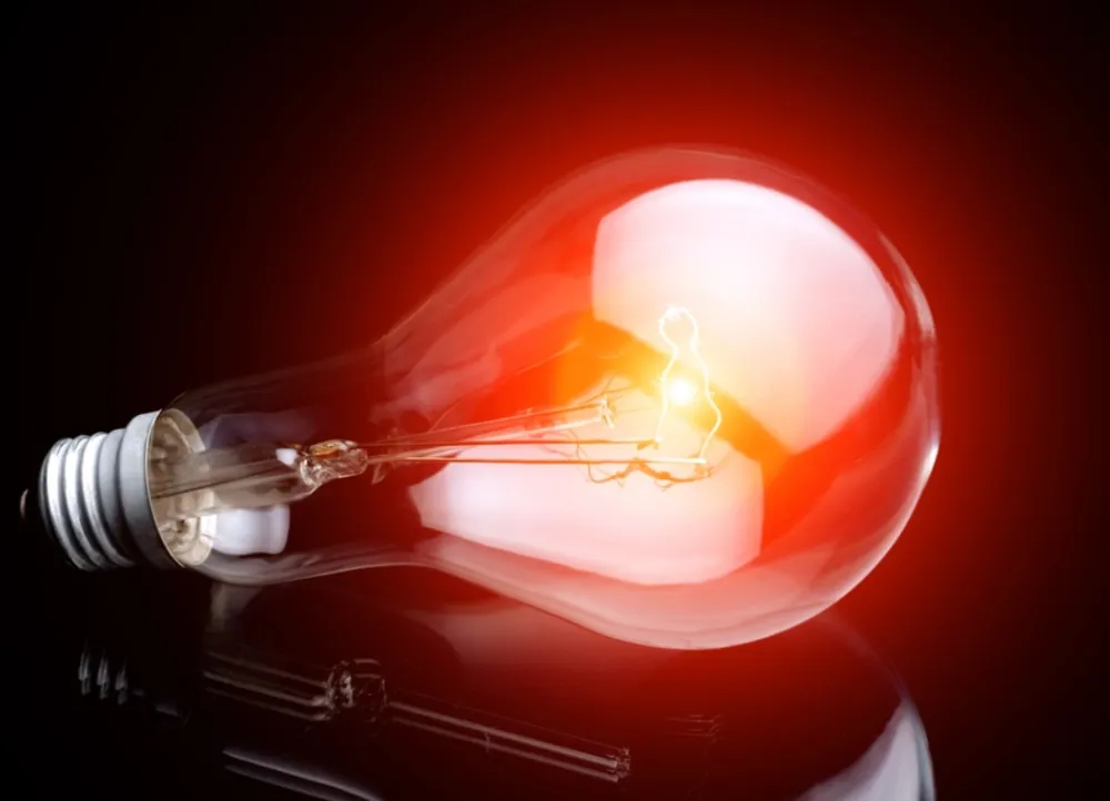 Conta de luz seguirá com bandeira vermelha em setembro