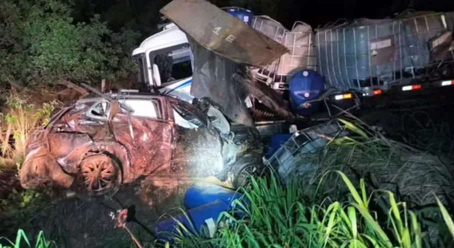 Primeira-dama e vereador eleito morrem em acidente de carro em Minas Gerais