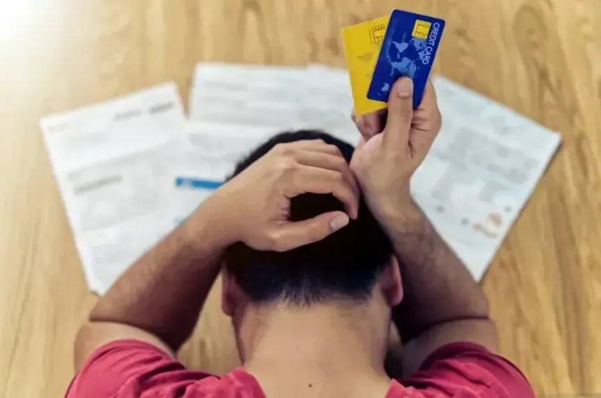 Mais de 73 milhões de brasileiros estão com nome no Serasa