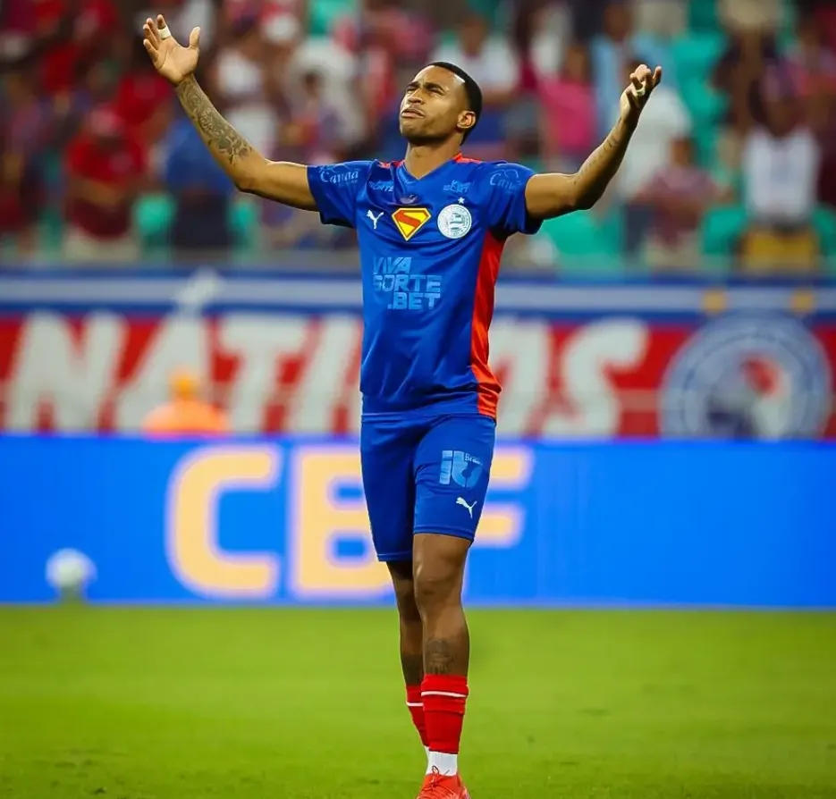 Bahia vence Atlético Mineiro e Vitória perde na estreia de Carille