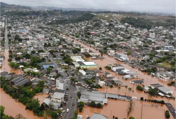 Frente fria pode piorar tragédia no Rio Grande do Sul
