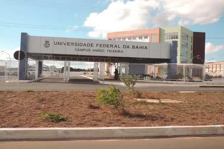 Vitória da Conquista: Estudantes passam mal após almoçarem em restaurante da UFBA