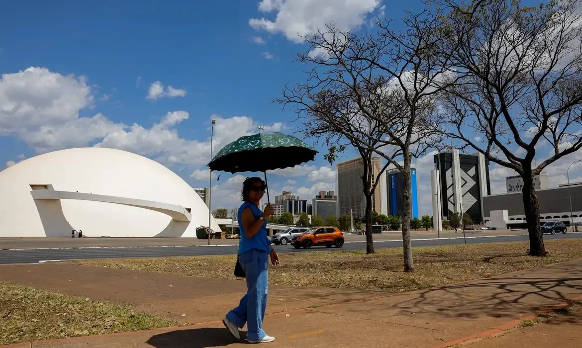 Inmet: calor acima da média e chuvas irregulares devem marcar outubro