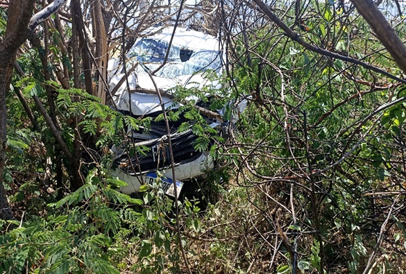 Homem é resgatado das ferragens após acidente em Livramento