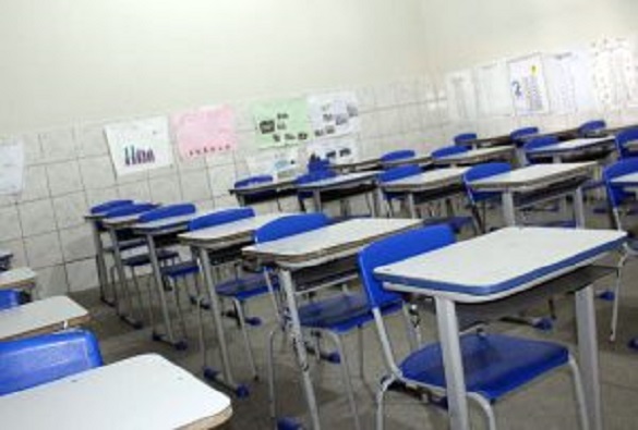 Cancelamento do ano letivo na BA ainda 'não está na mesa', mas pode acontecer