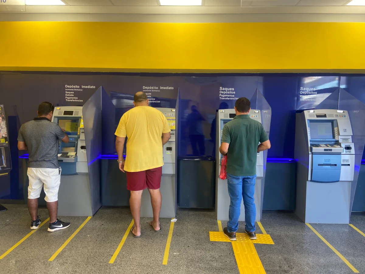 Saiba como ficam os serviços bancários no feriado do dia 12 de outubro