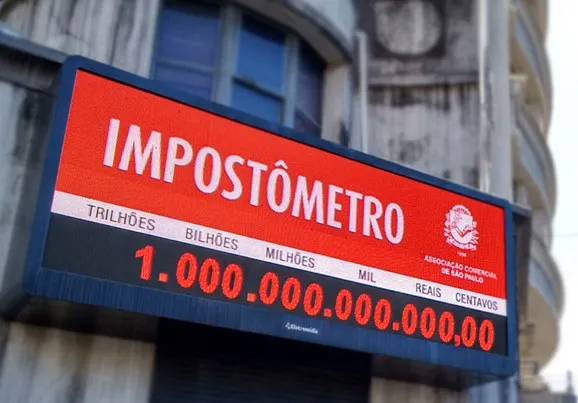 Brasileiros já pagaram meio trilhão de reais em impostos em apenas quarenta dias