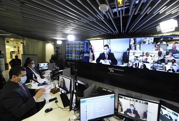 Congresso cancela recesso parlamentar de meio do ano devido à crise do coronavírus