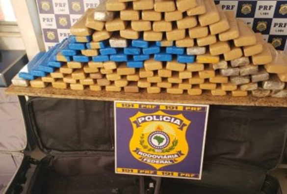 Conquista: Duas passageiras de ônibus são presas com quase 100 kg de maconha