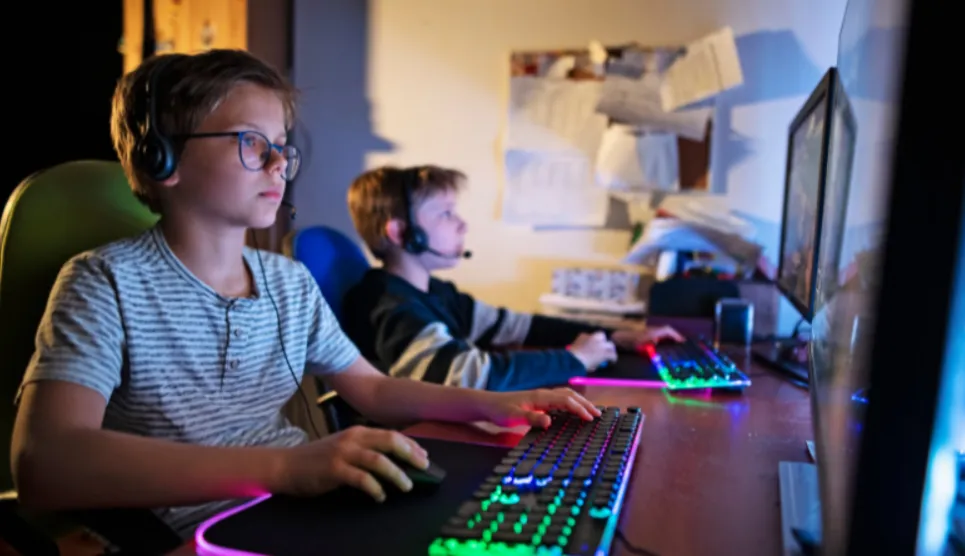 Projeto que proíbe publicidade em jogos infantis online prevê multa de R$ 50 milhões