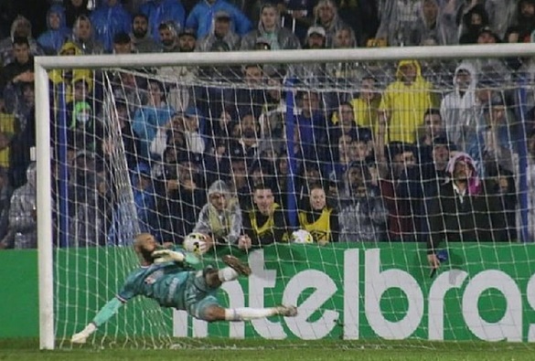 Nos pênaltis, Bahia elimina Azuriz e avança de fase na Copa do Brasil