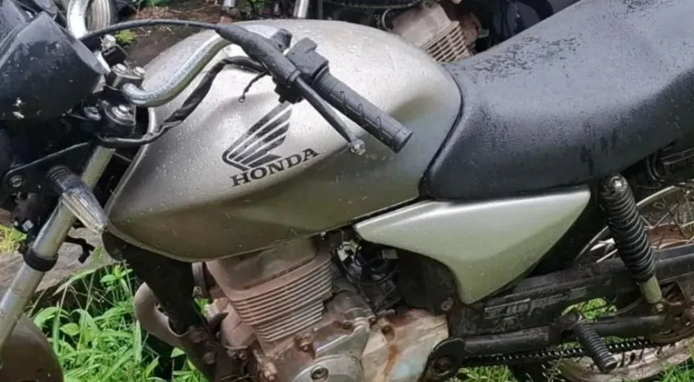 Motocicleta irregular é apreendida durante ação em Barra da Estiva