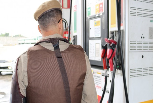 Posto é impedido de funcionar por vender gasolina com nível de álcool acima do permitido 