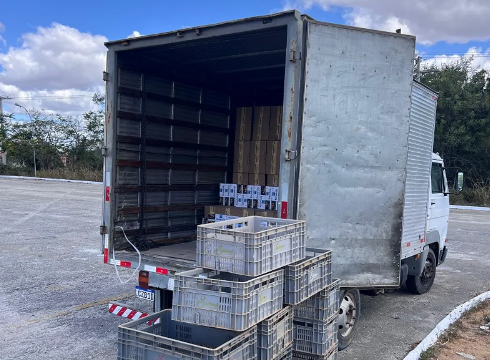 Carga de cigarros contrabandeados é apreendida em Rio do Antônio