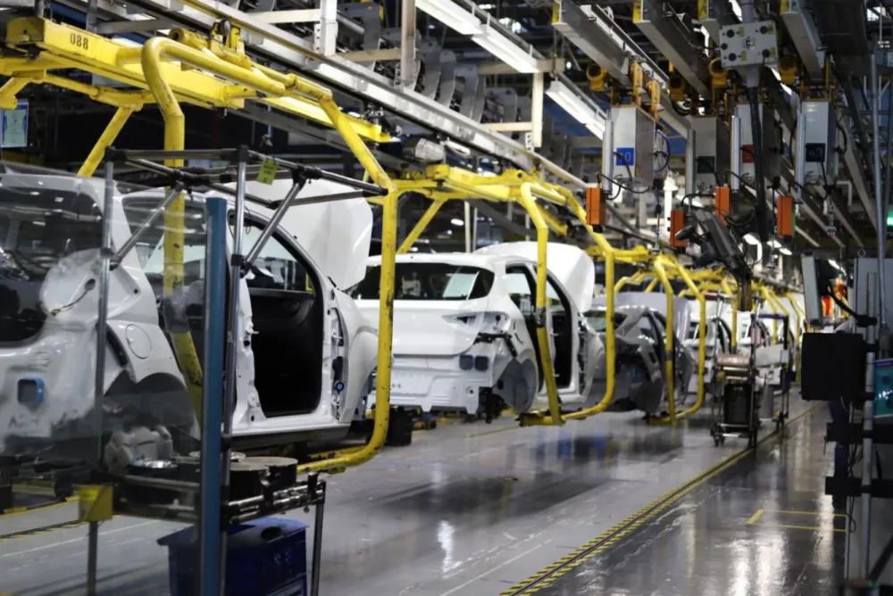 Lula assina decreto que zera imposto para carros sustentáveis