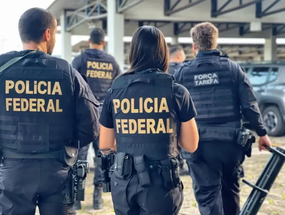 Hackers que desviaram mais de R$ 500 milhões de instituições são presos pela Polícia Federal