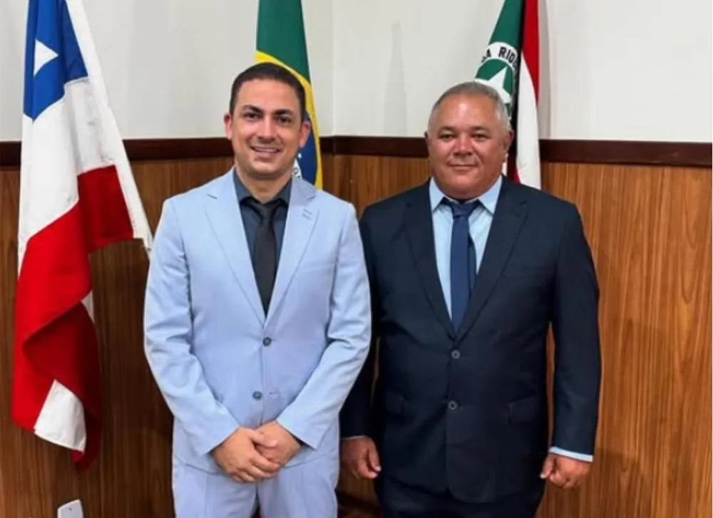 Phellipe Brito é empossado para segundo mandato em Ituaçu