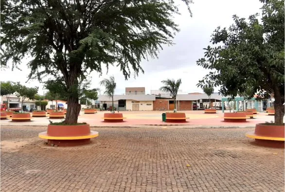 Decisão Judicial garante reintegração de cargo a professora do município de Dom Basílio