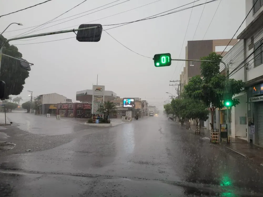 Inmet emite alerta de tempestade para Livramento e mais 138 cidades da Bahia