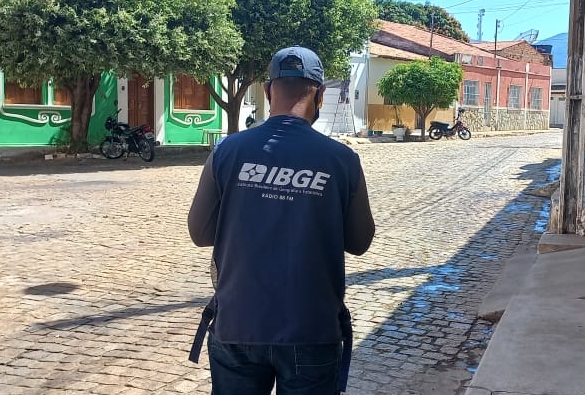 Quase 600 recenseadores abandonam posto na Bahia; grupo ameaça fazer greve