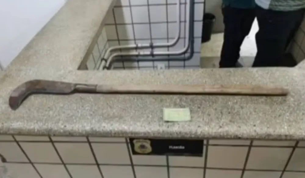 Homem é preso acusado de matar o cunhado a golpes de foice no Sul da Bahia