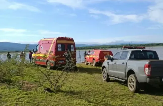 Corpo de adolescente de Guanambi é encontrado após naufrágio em barragem de Bocaiúva; outra vítima já havia sido localizada