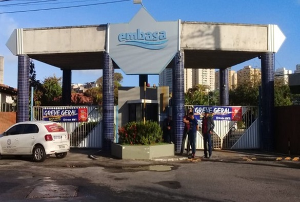 Trabalhadores da Embasa fazem greve de 24 horas 