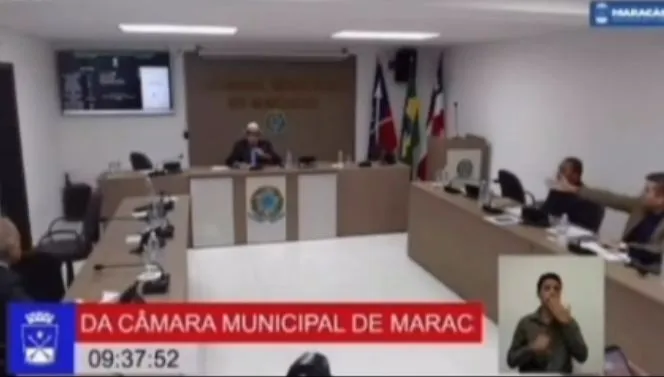 Desentendimento entre vereadores termina em confusão na Câmara de Maracás