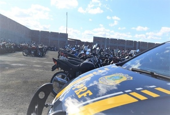 Polícia Rodoviária Federal faz leilão de veículos com lances a partir de R$ 10 