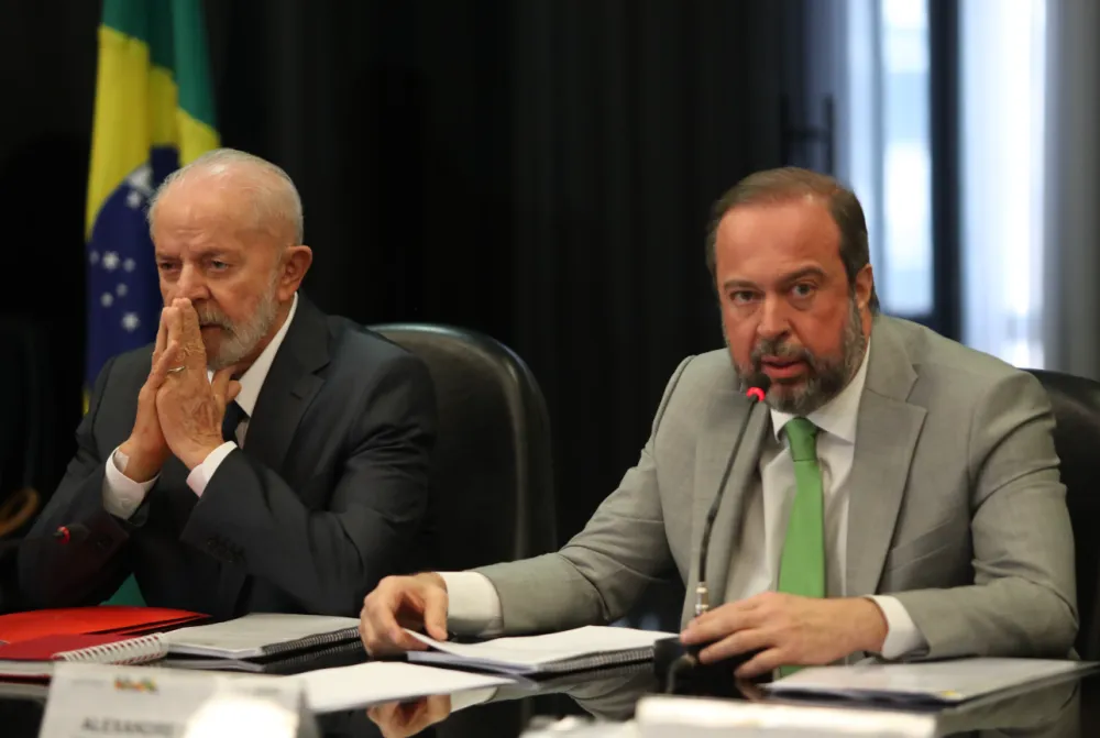 Governo aumentará valor da conta de luz da classe média